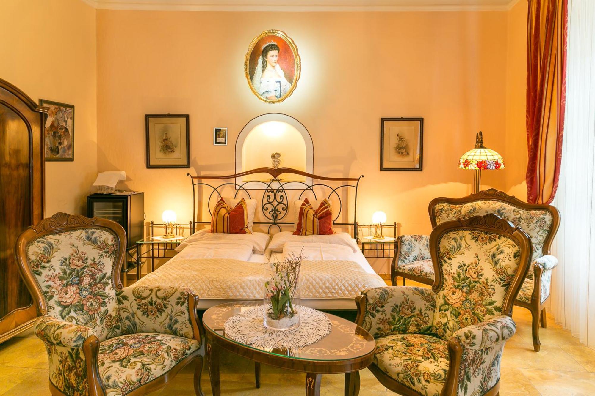 Boutique Hotel Ur-Wachau Weissenkirchen in der Wachau Esterno foto